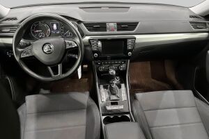 Skoda Superb esikatselu 11