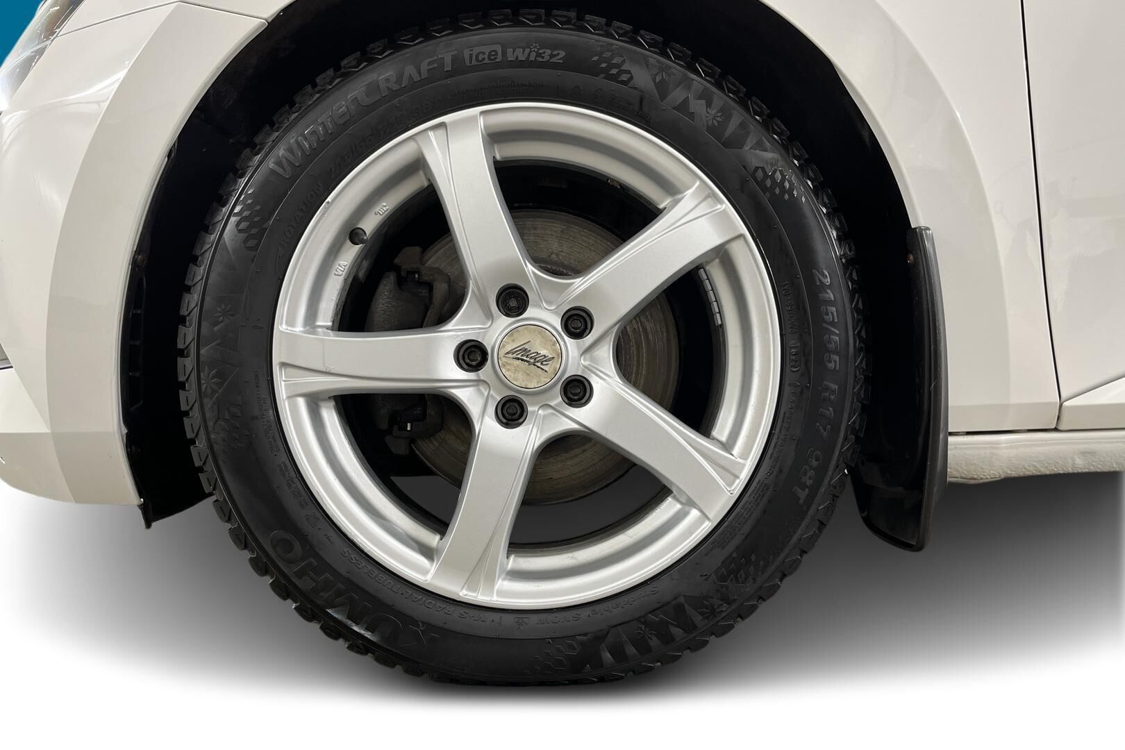 Skoda Superb iso kuva 13