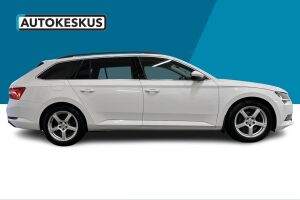 Skoda Superb esikatselu 4