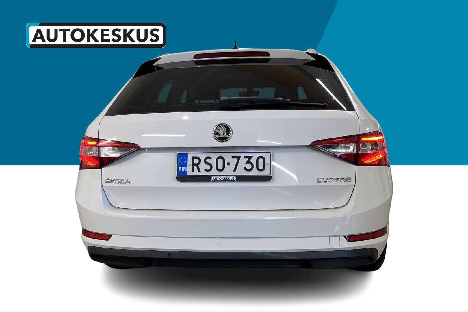 Skoda Superb iso kuva 6