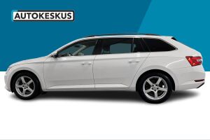 Skoda Superb esikatselu 8