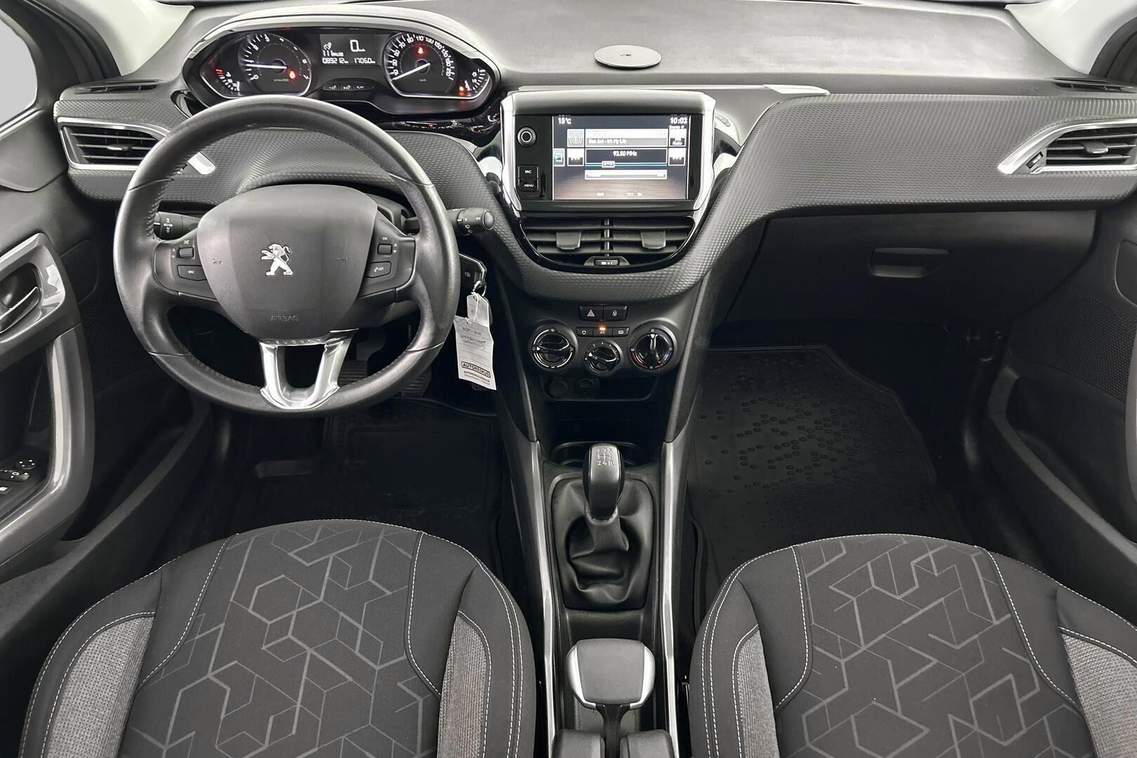 Peugeot 2008 iso kuva 10