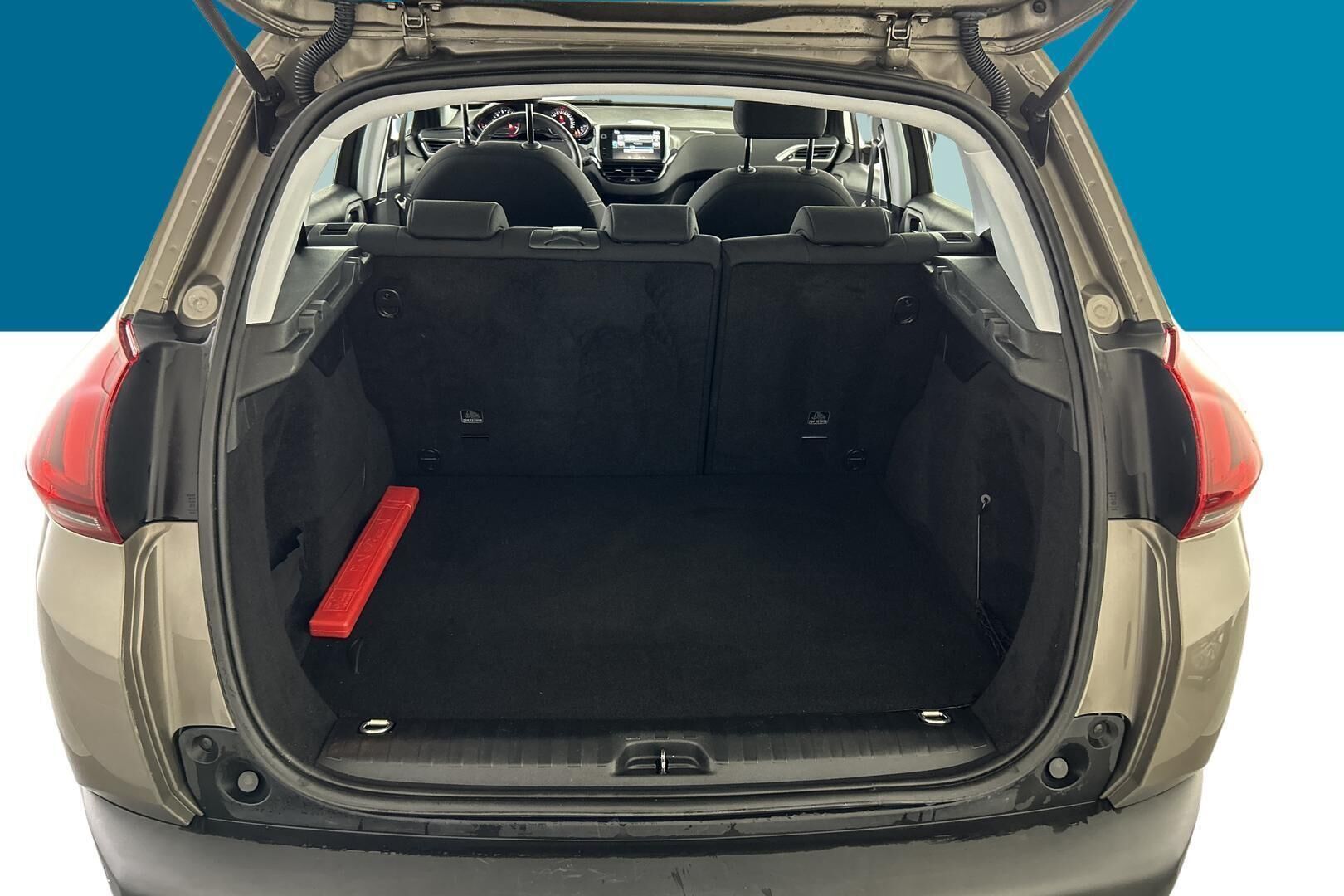 Peugeot 2008 iso kuva 11