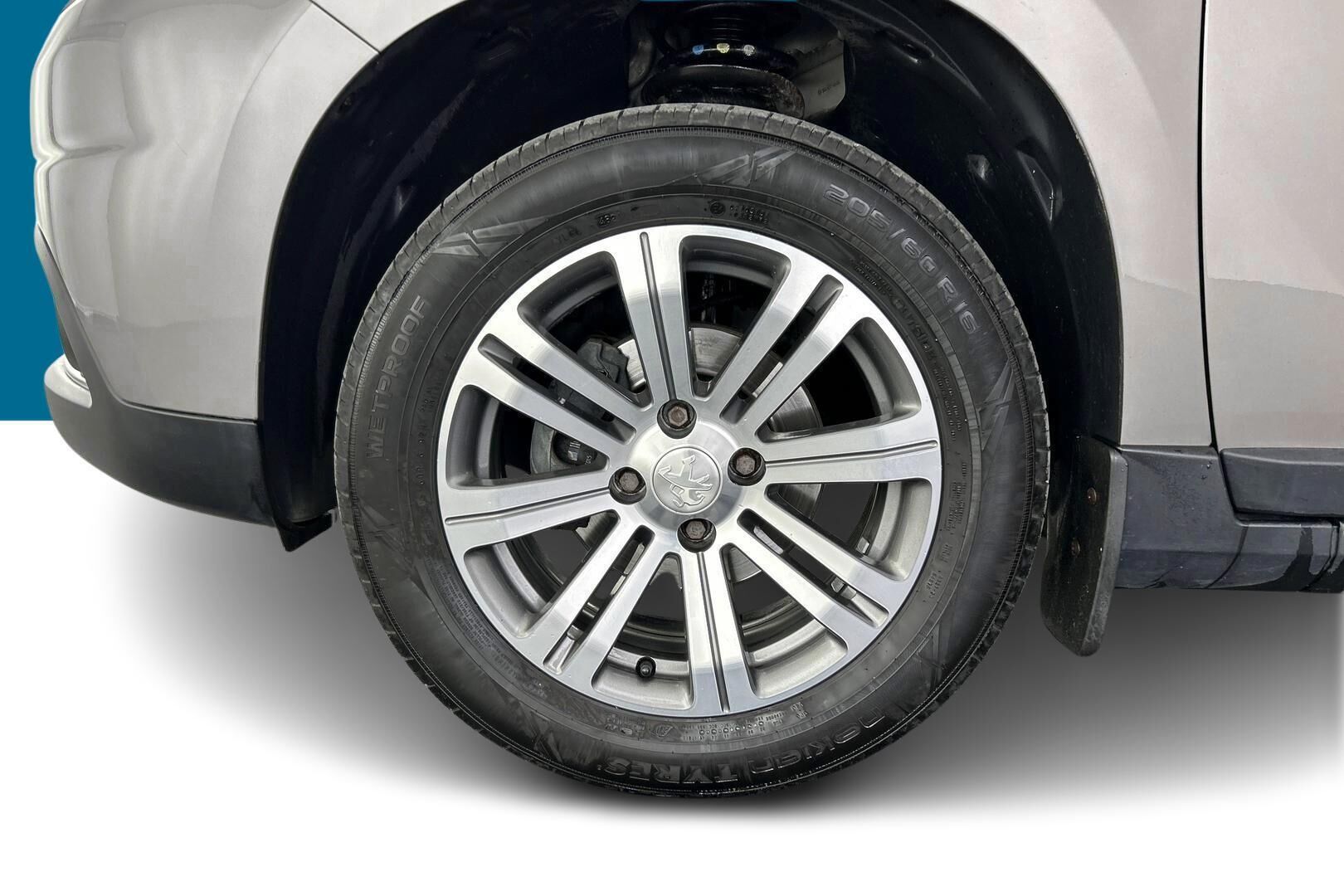Peugeot 2008 iso kuva 12