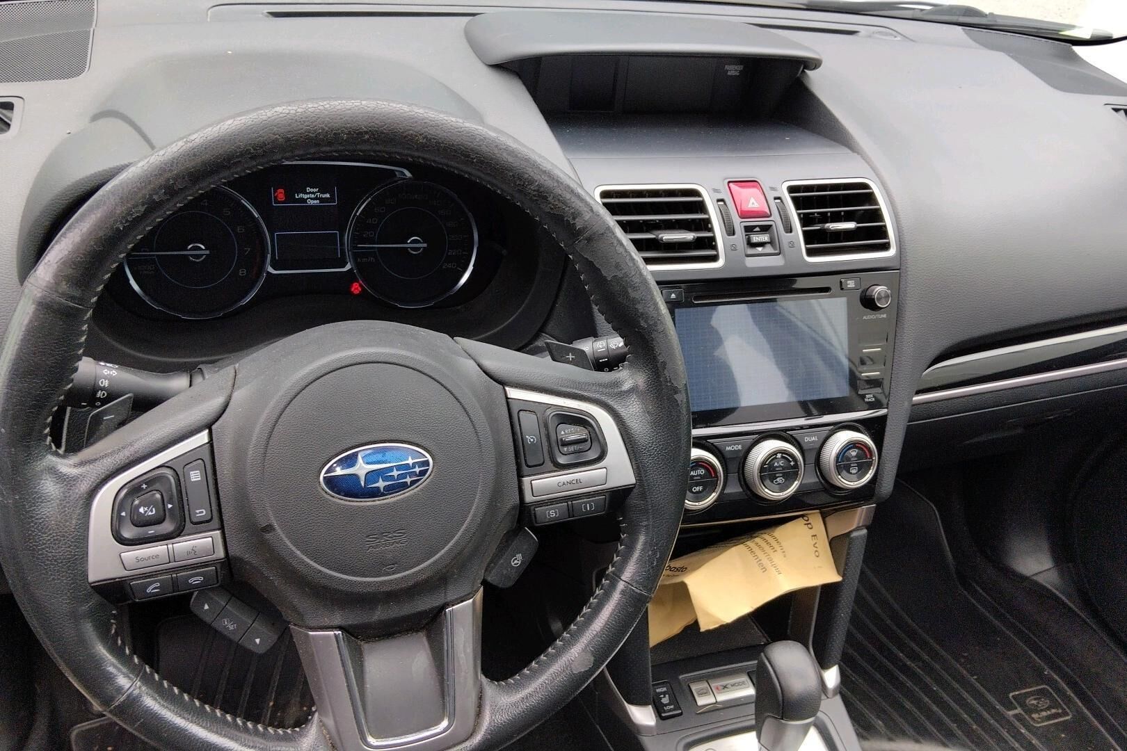 Subaru Forester iso kuva 1