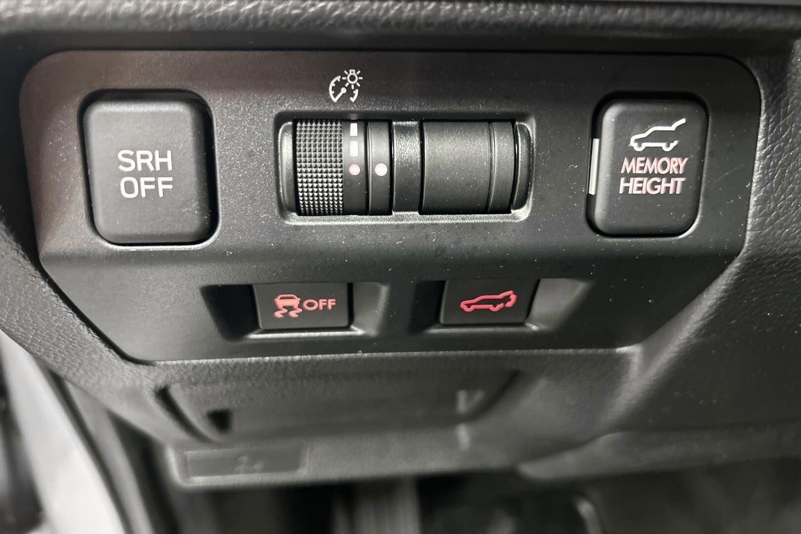 Subaru Forester iso kuva 15