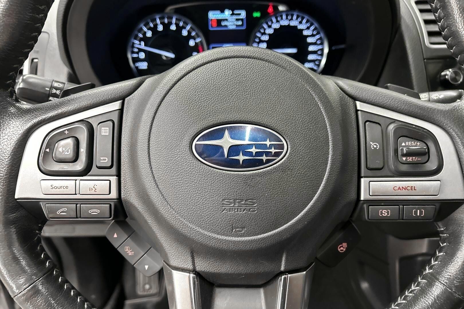 Subaru Forester iso kuva 19
