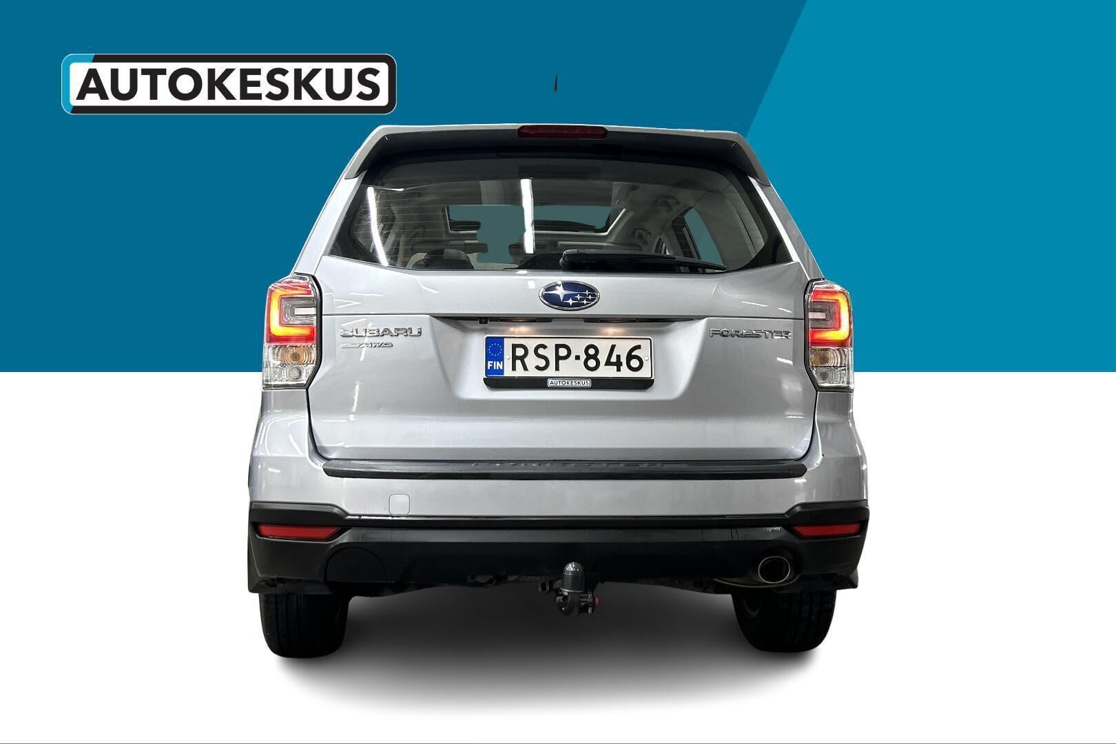 Subaru Forester iso kuva 5