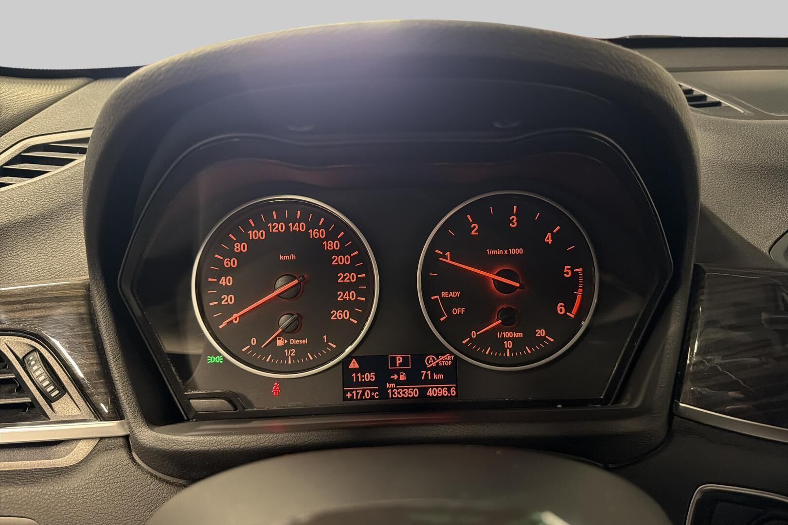 BMW X1 iso kuva 12