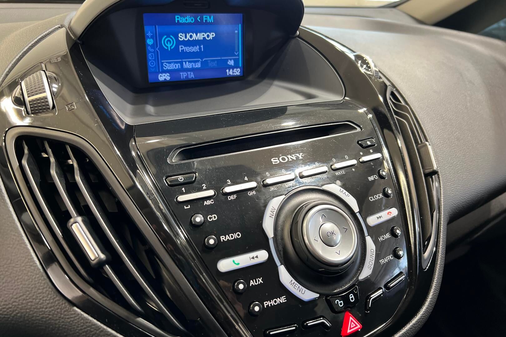 Ford B-Max iso kuva 13
