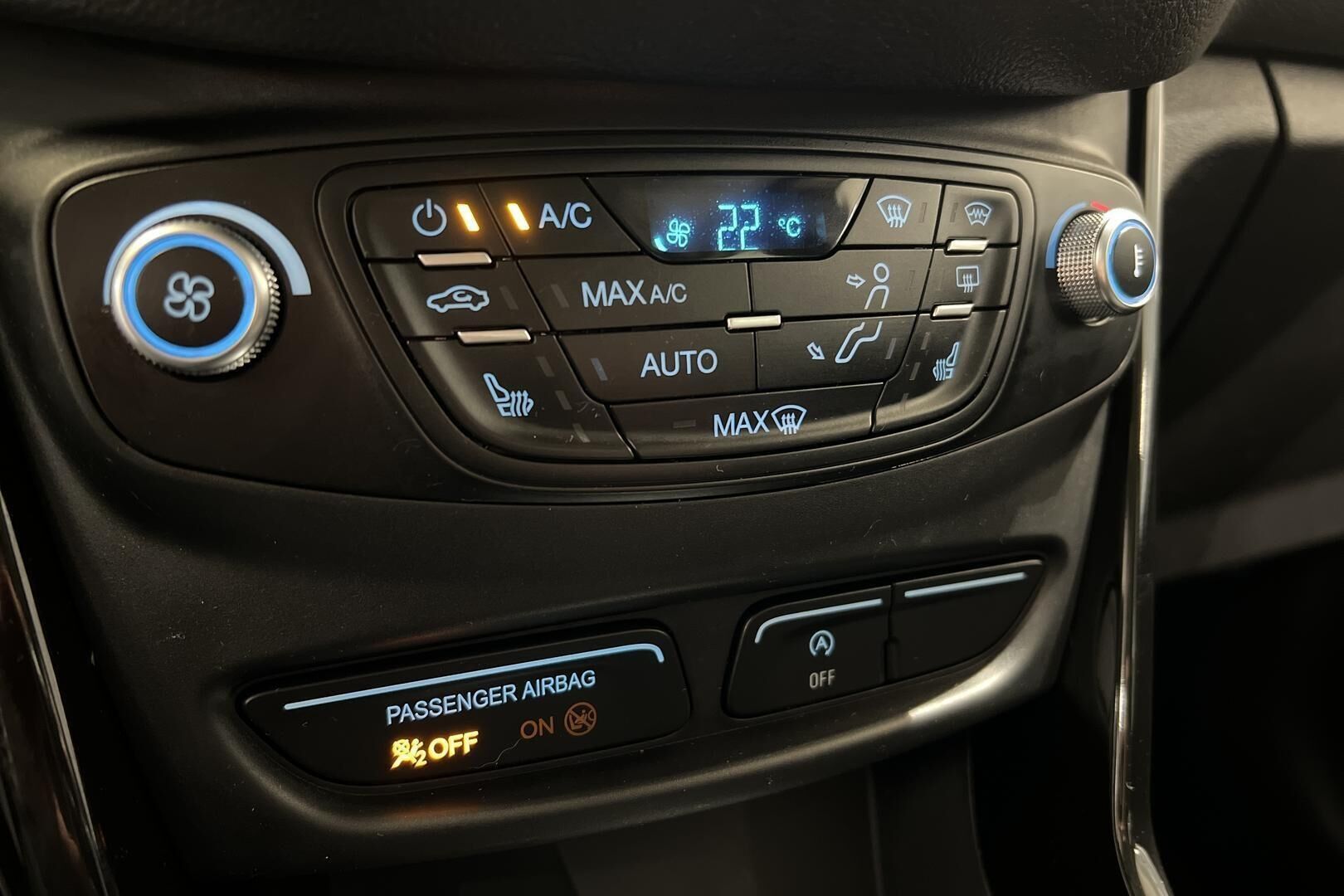 Ford B-Max iso kuva 14