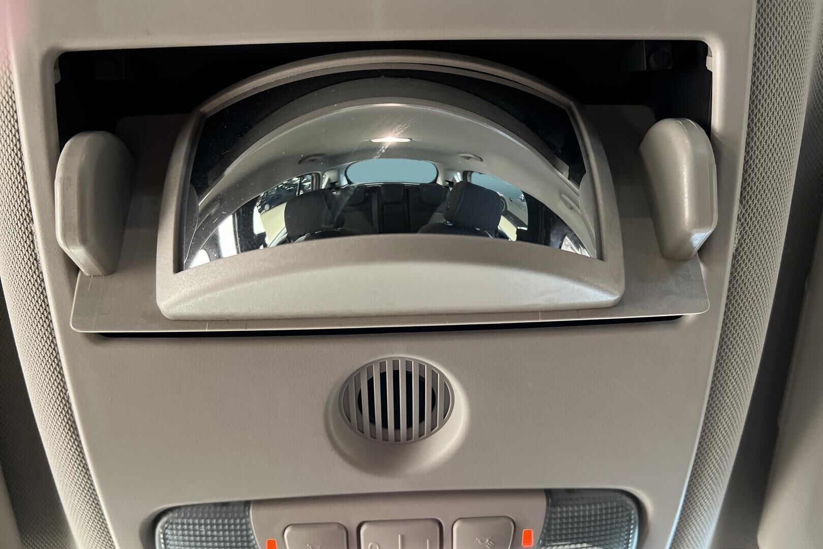 Ford B-Max iso kuva 19