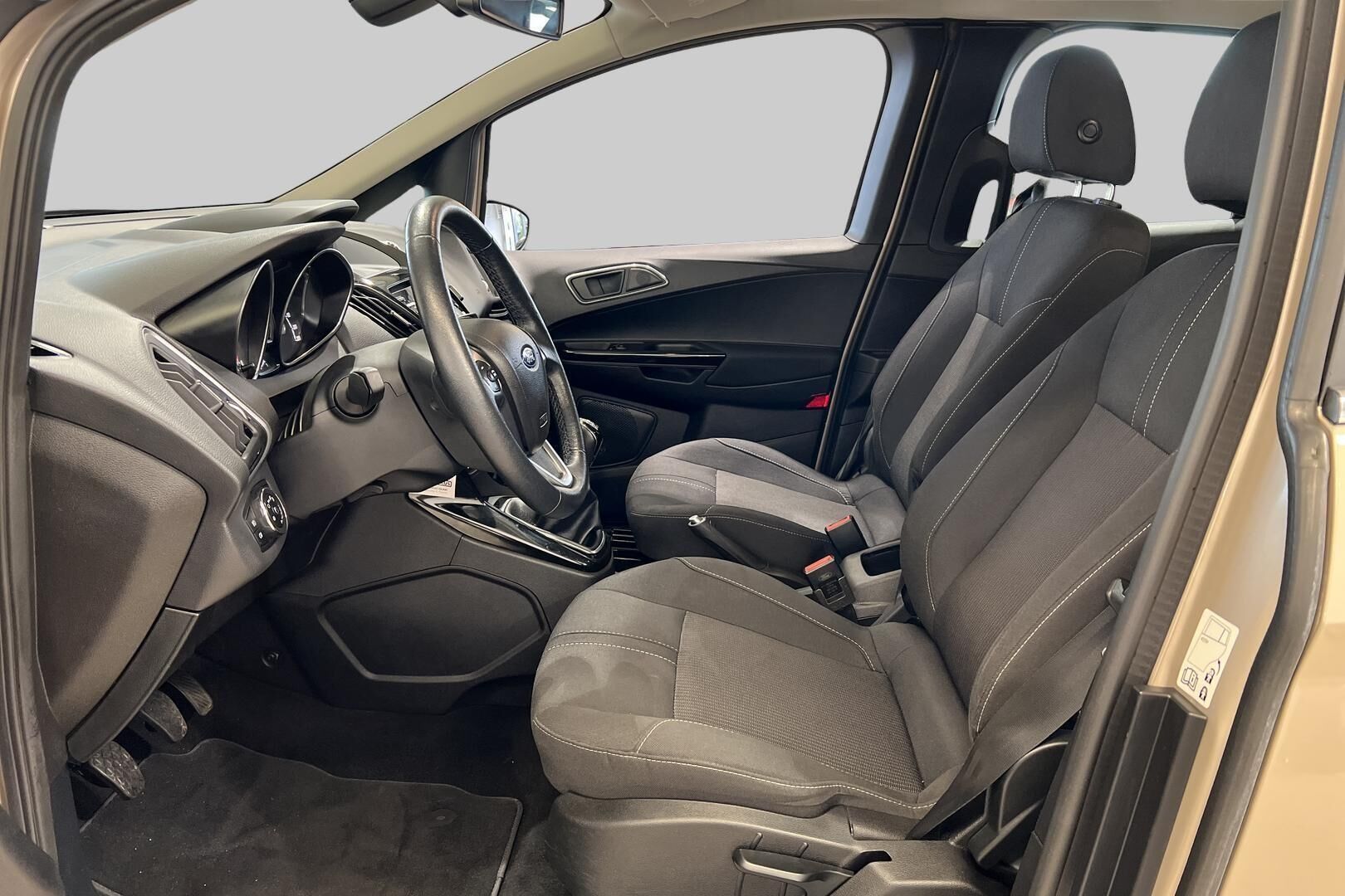 Ford B-Max iso kuva 7