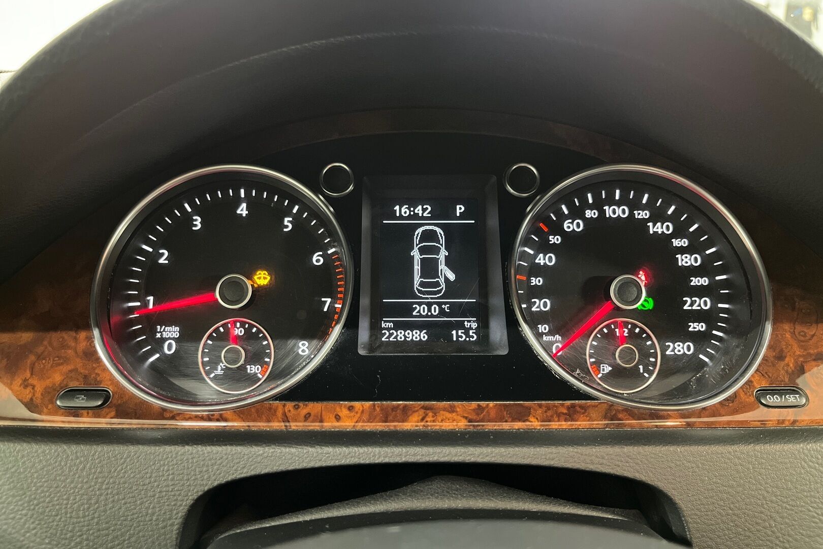 Volkswagen Passat CC iso kuva 12