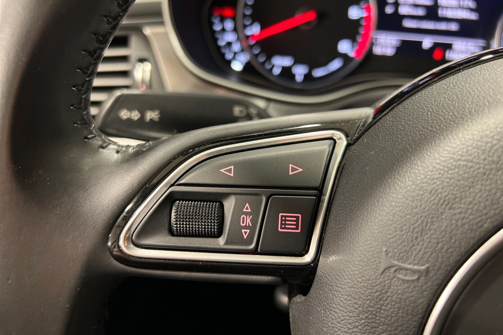 Audi A6 iso kuva 11