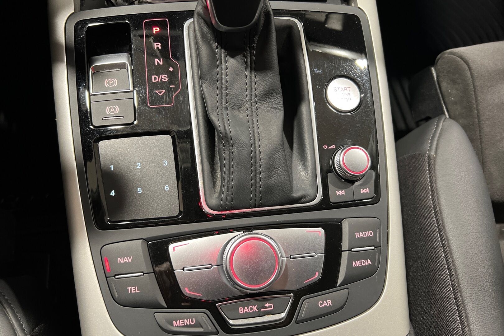 Audi A6 iso kuva 16