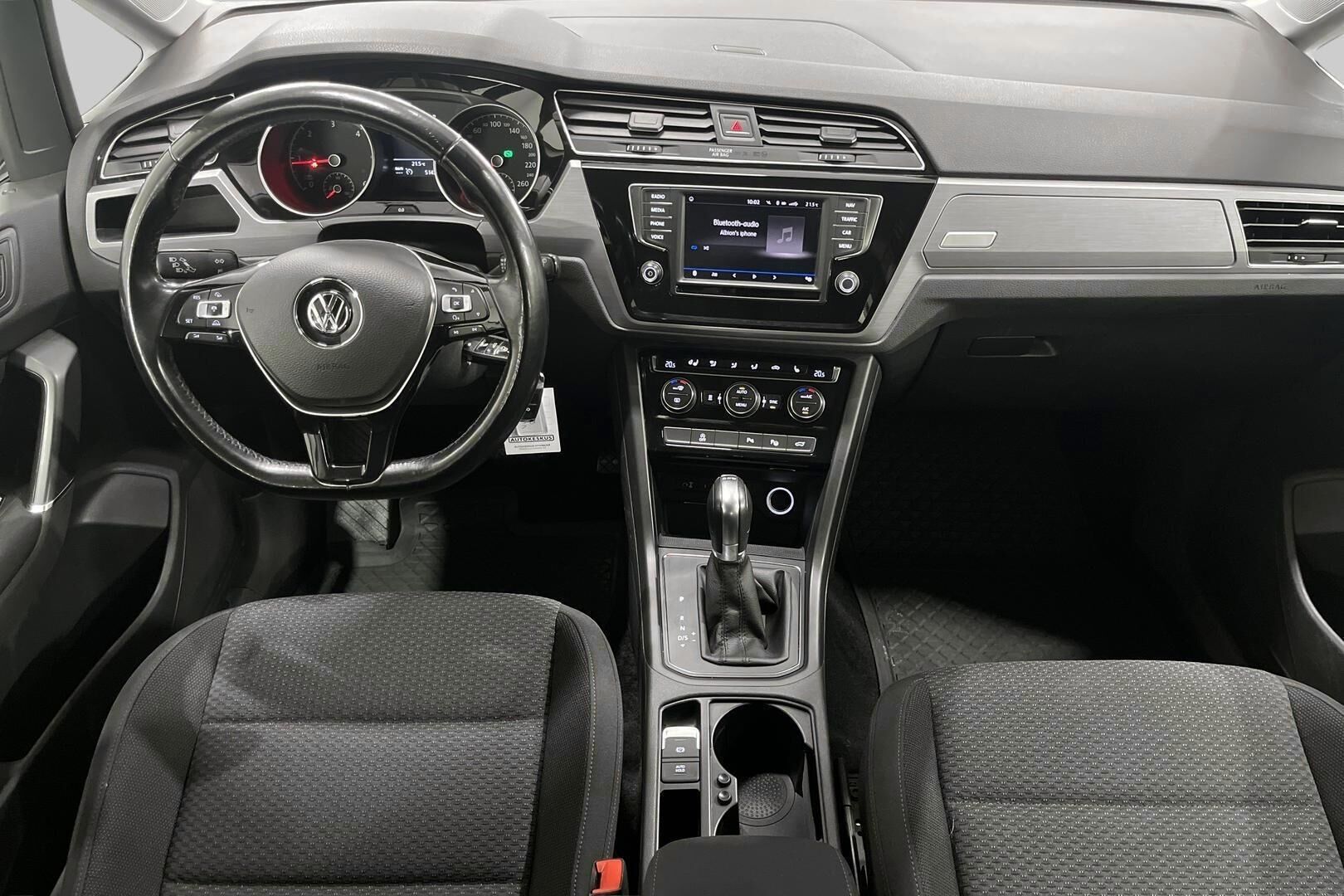 Volkswagen Touran iso kuva 11