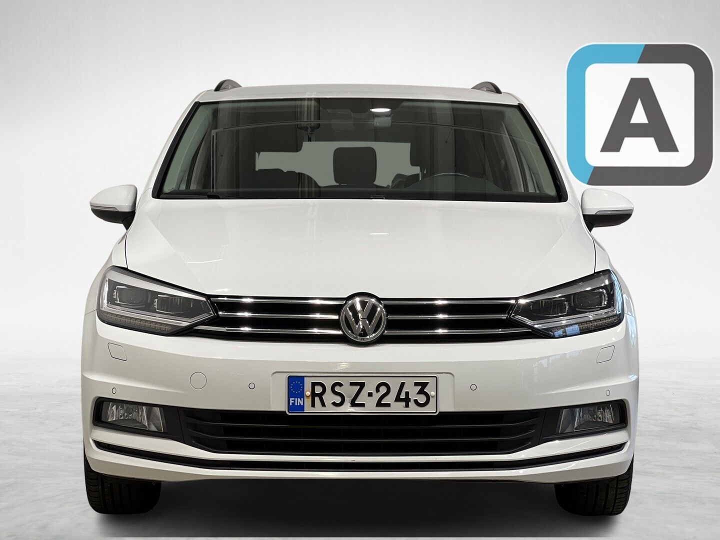 Volkswagen Touran iso kuva 2