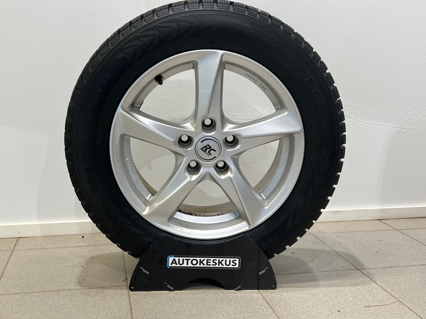 Volkswagen Touran iso kuva 8