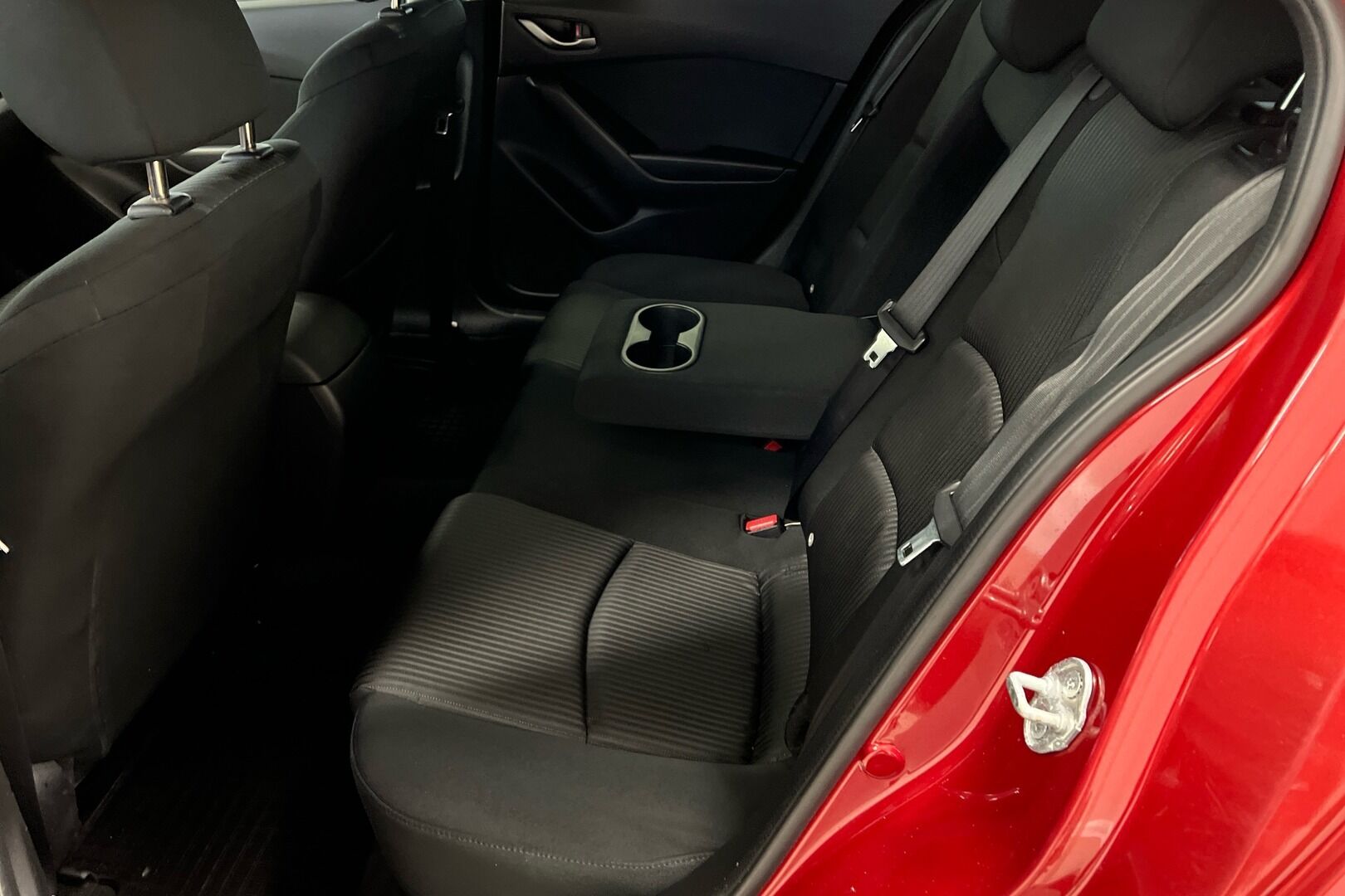 Mazda Mazda3 iso kuva 10