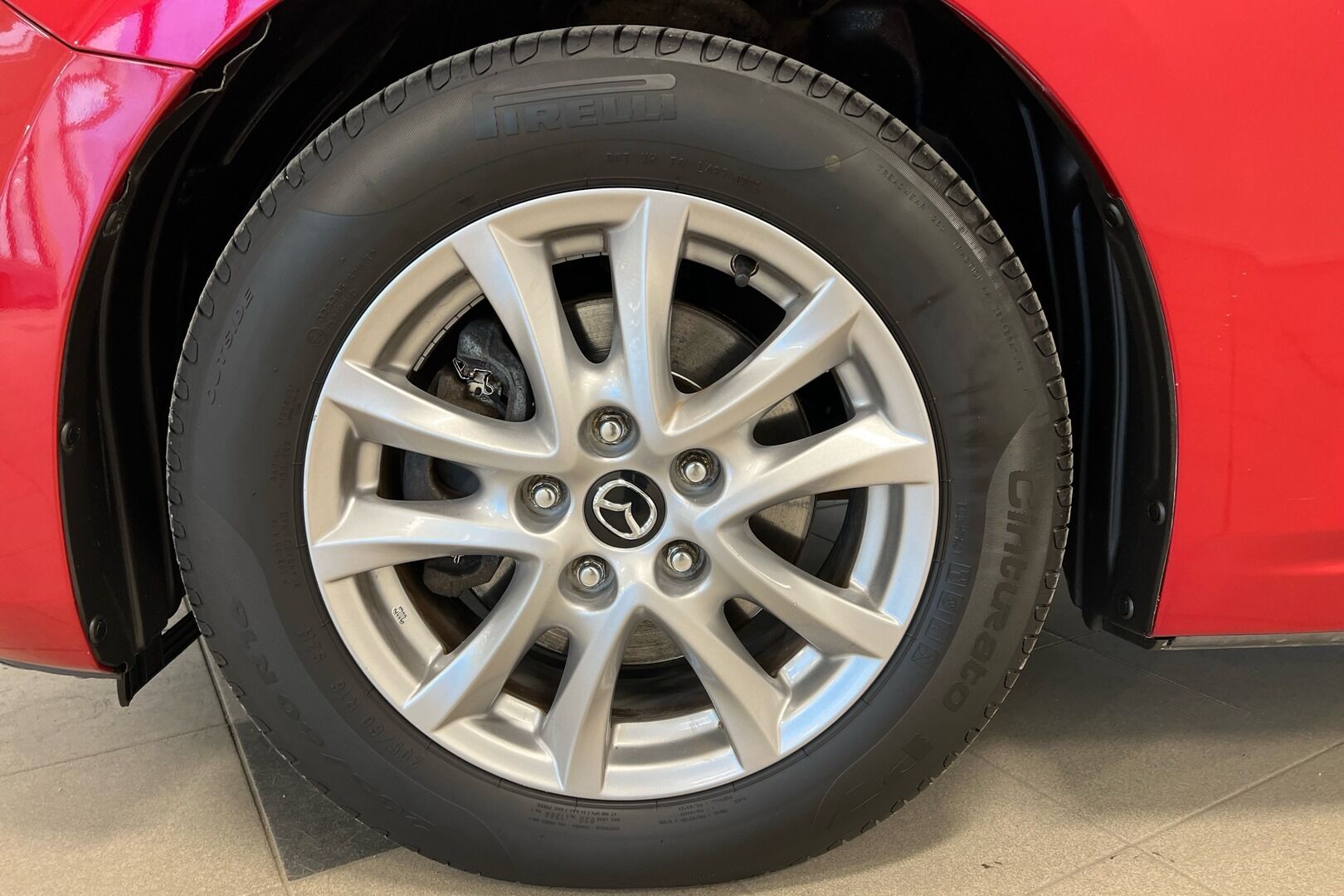 Mazda Mazda3 iso kuva 8