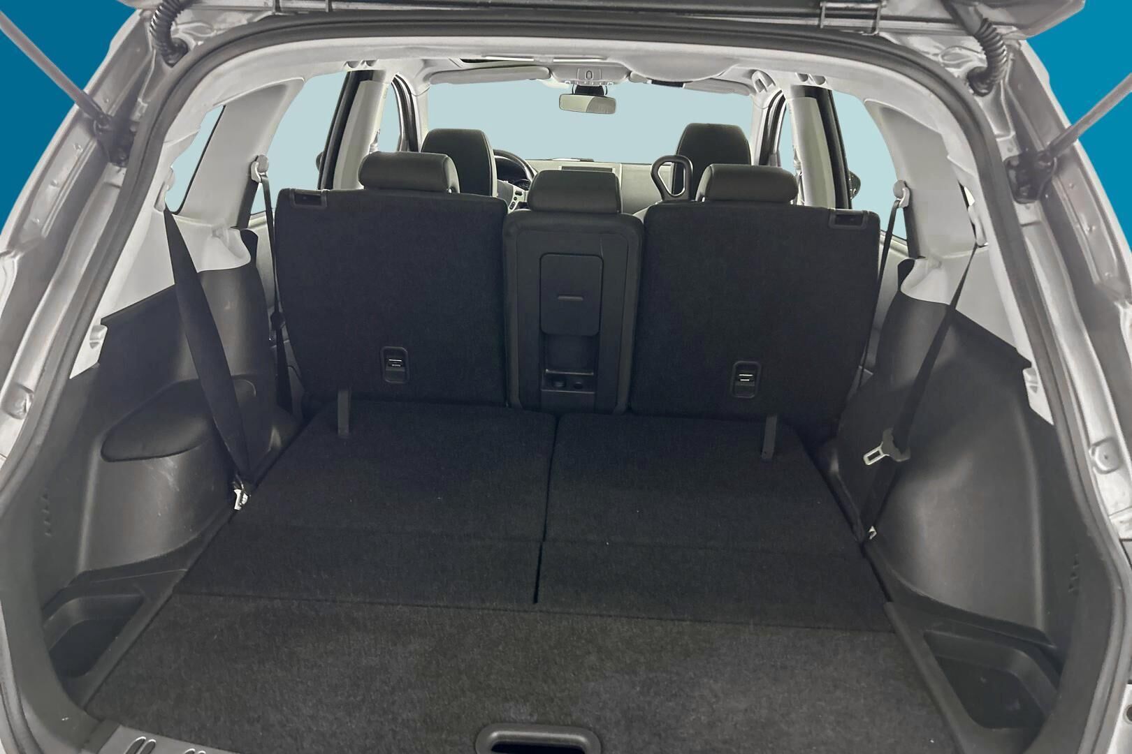Nissan Qashqai+2 iso kuva 12
