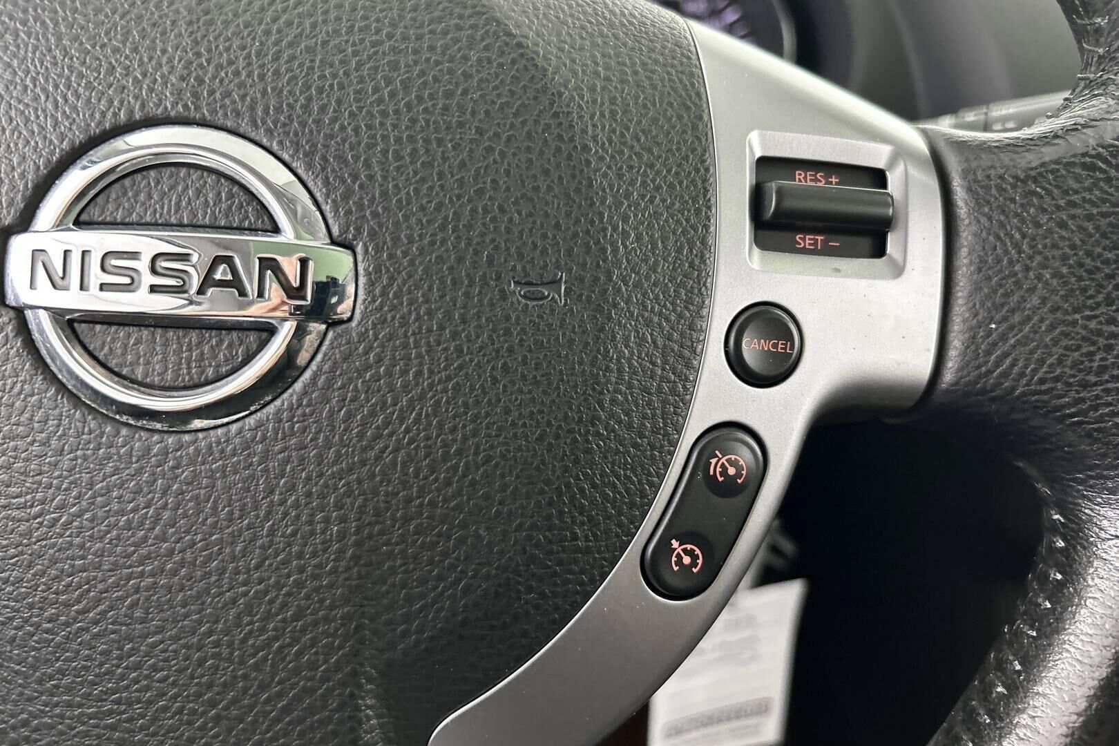 Nissan Qashqai+2 iso kuva 17