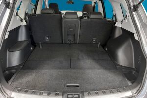 Nissan Qashqai+2 esikatselu 11