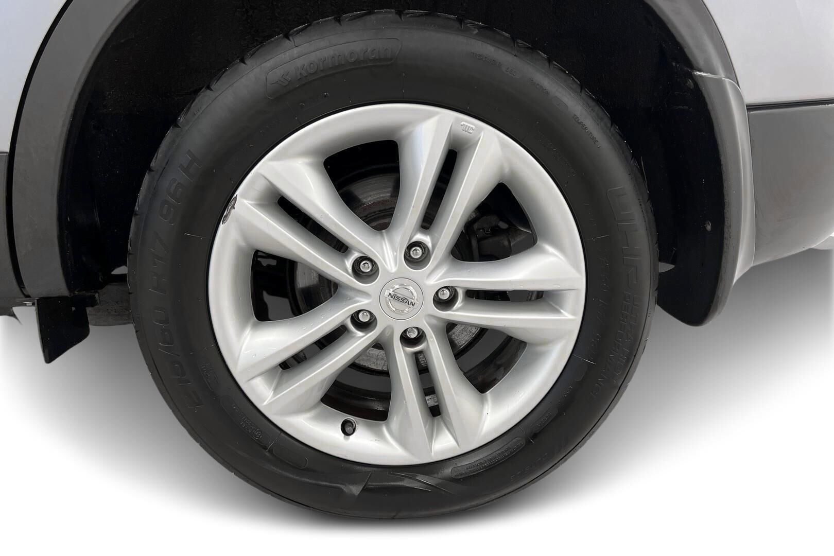 Nissan Qashqai+2 iso kuva 11