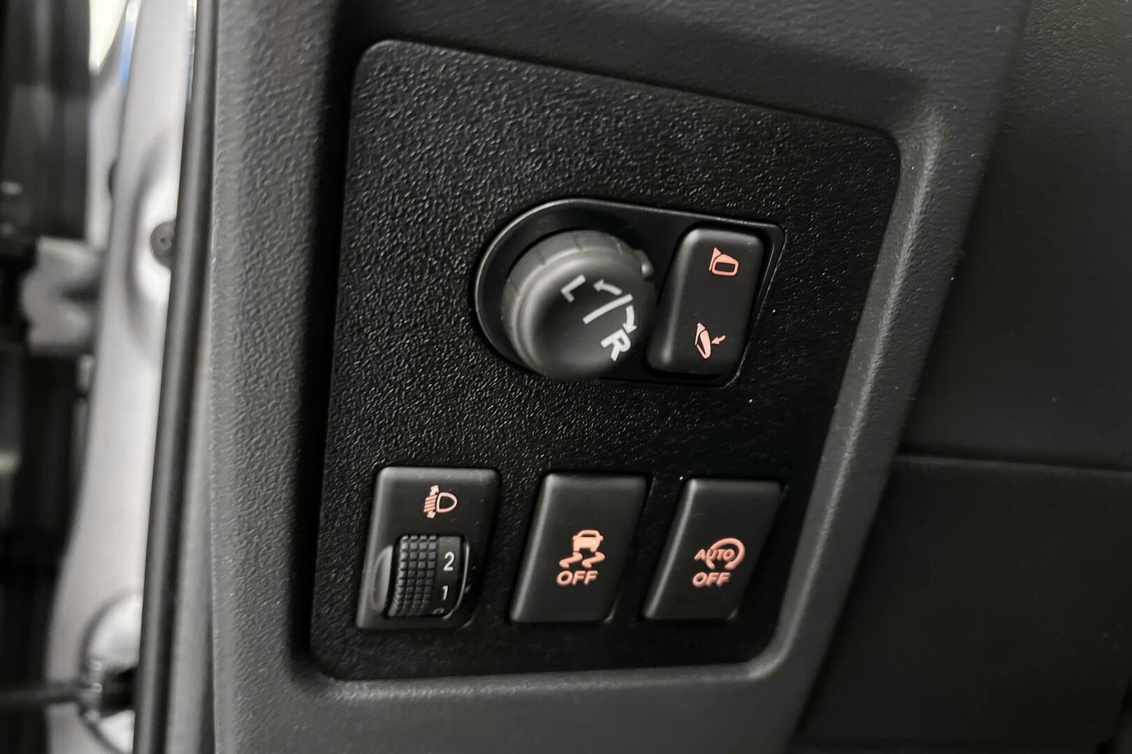 Nissan Qashqai+2 iso kuva 17