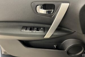 Nissan Qashqai+2 esikatselu 19