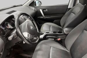 Nissan Qashqai+2 esikatselu 8