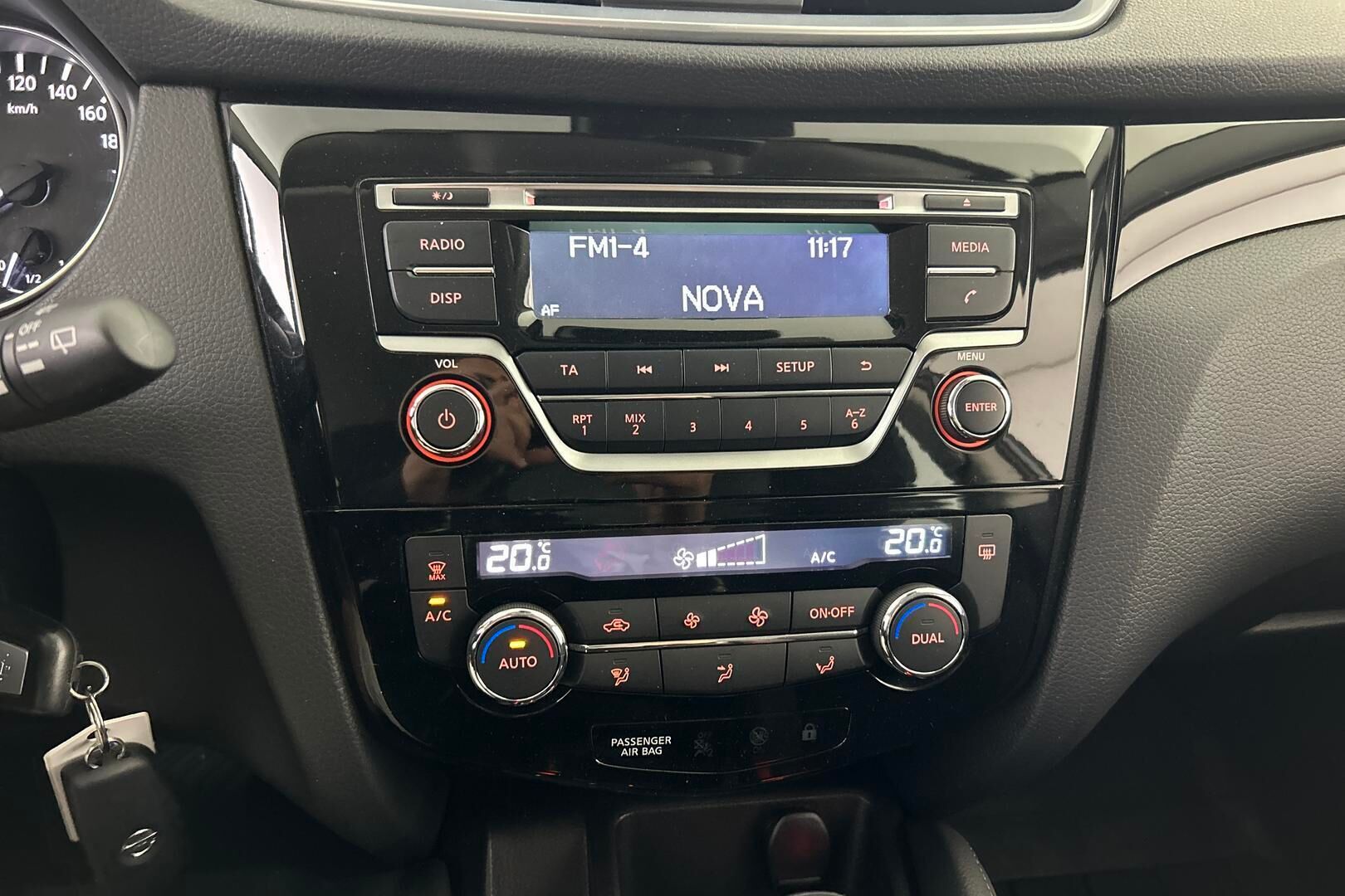 Nissan Qashqai iso kuva 15