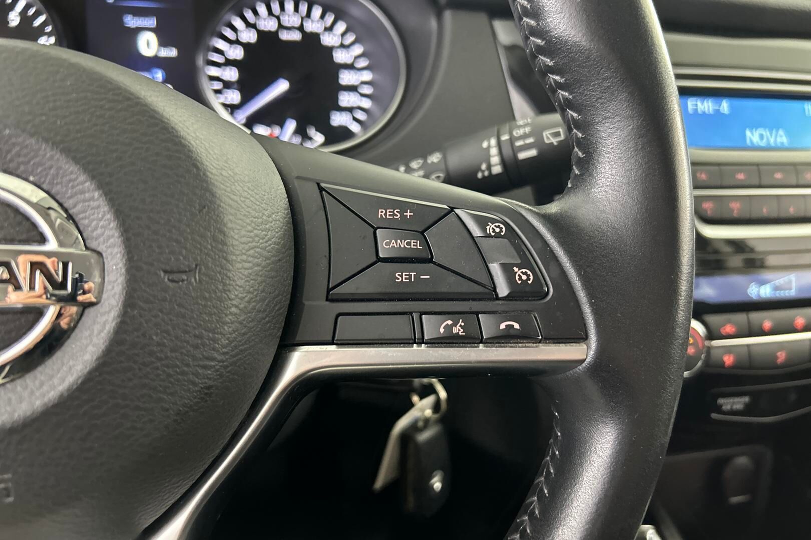 Nissan Qashqai iso kuva 18