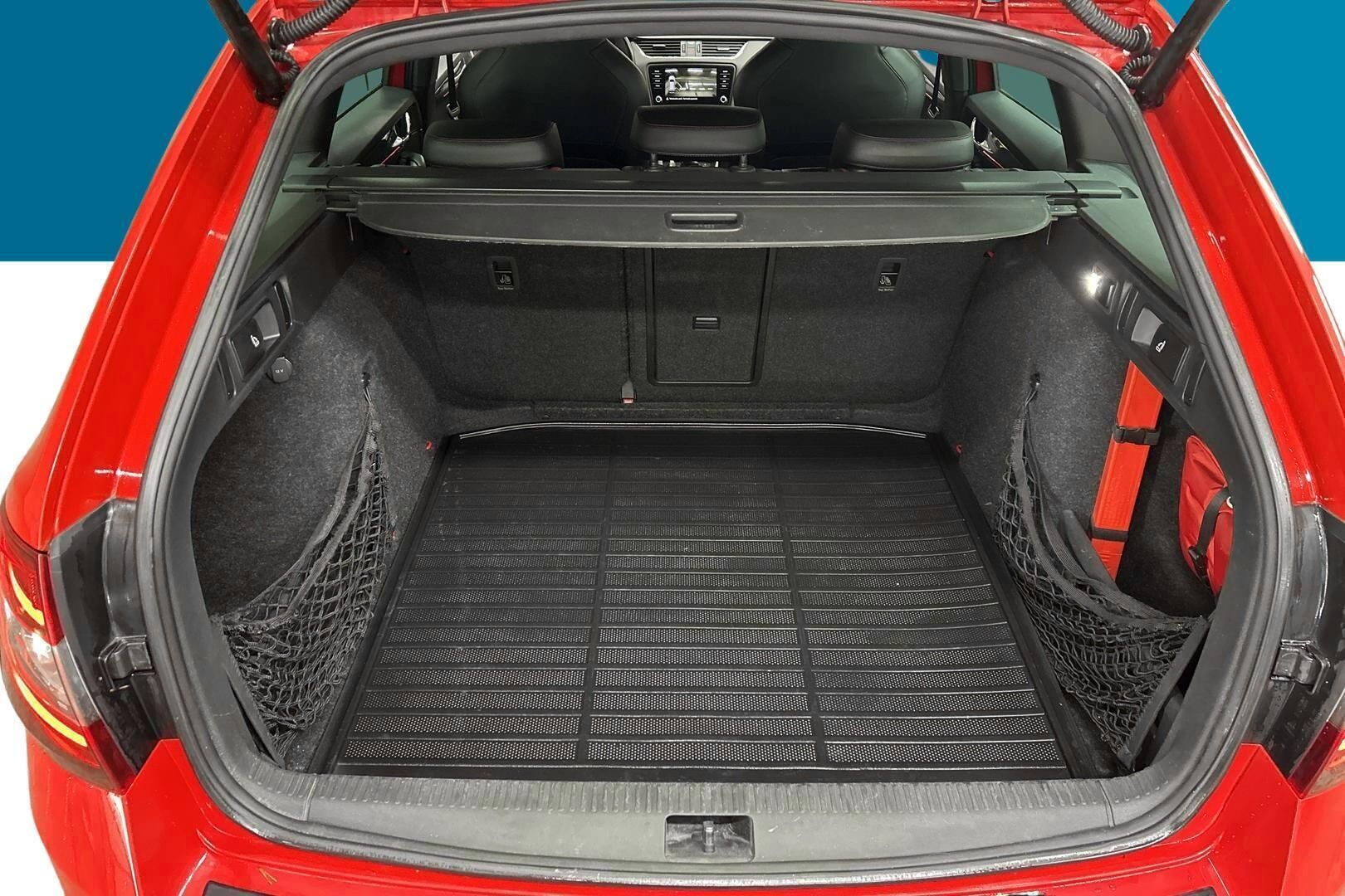 Skoda Octavia iso kuva 22