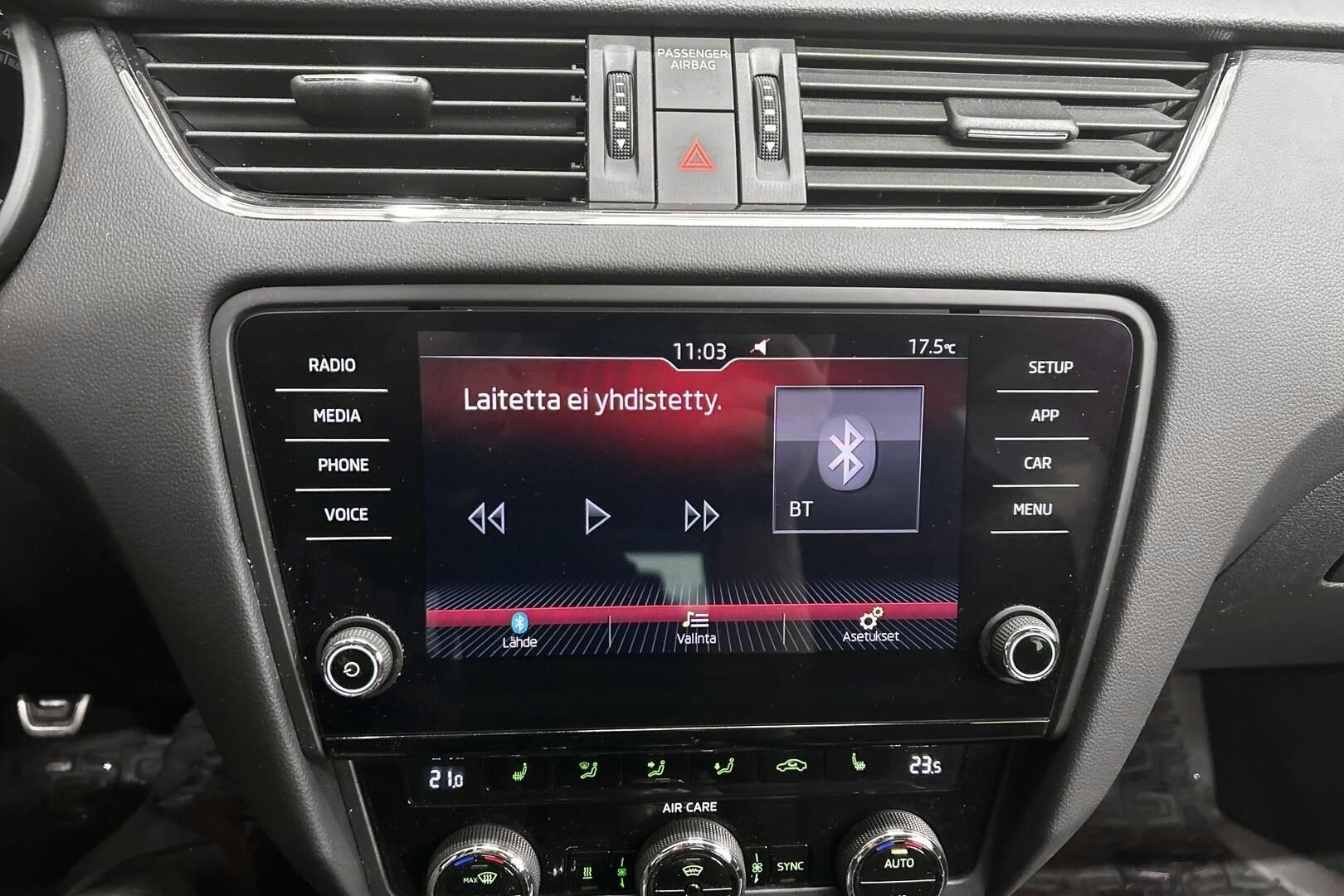 Skoda Octavia iso kuva 24