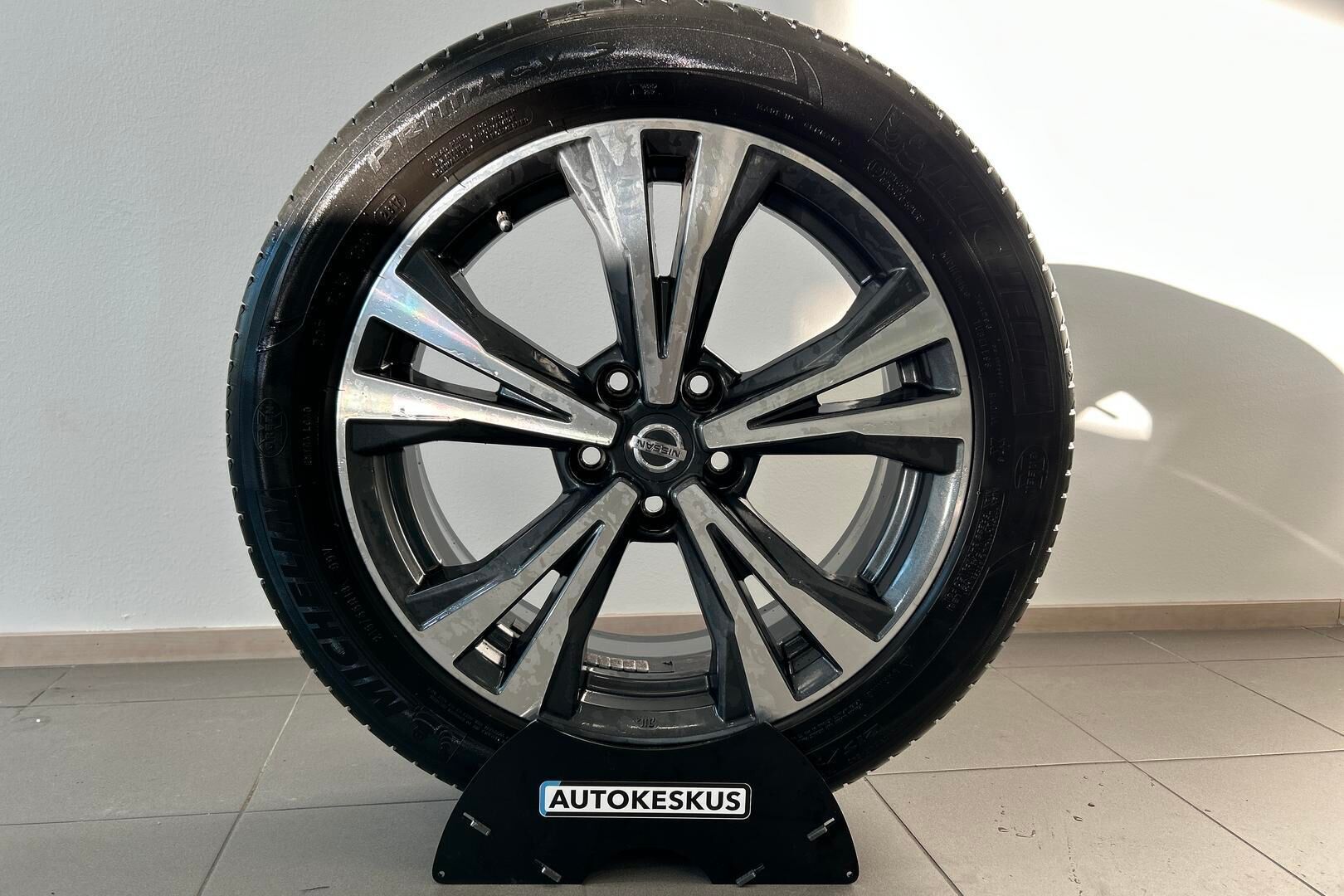 Nissan Qashqai iso kuva 13