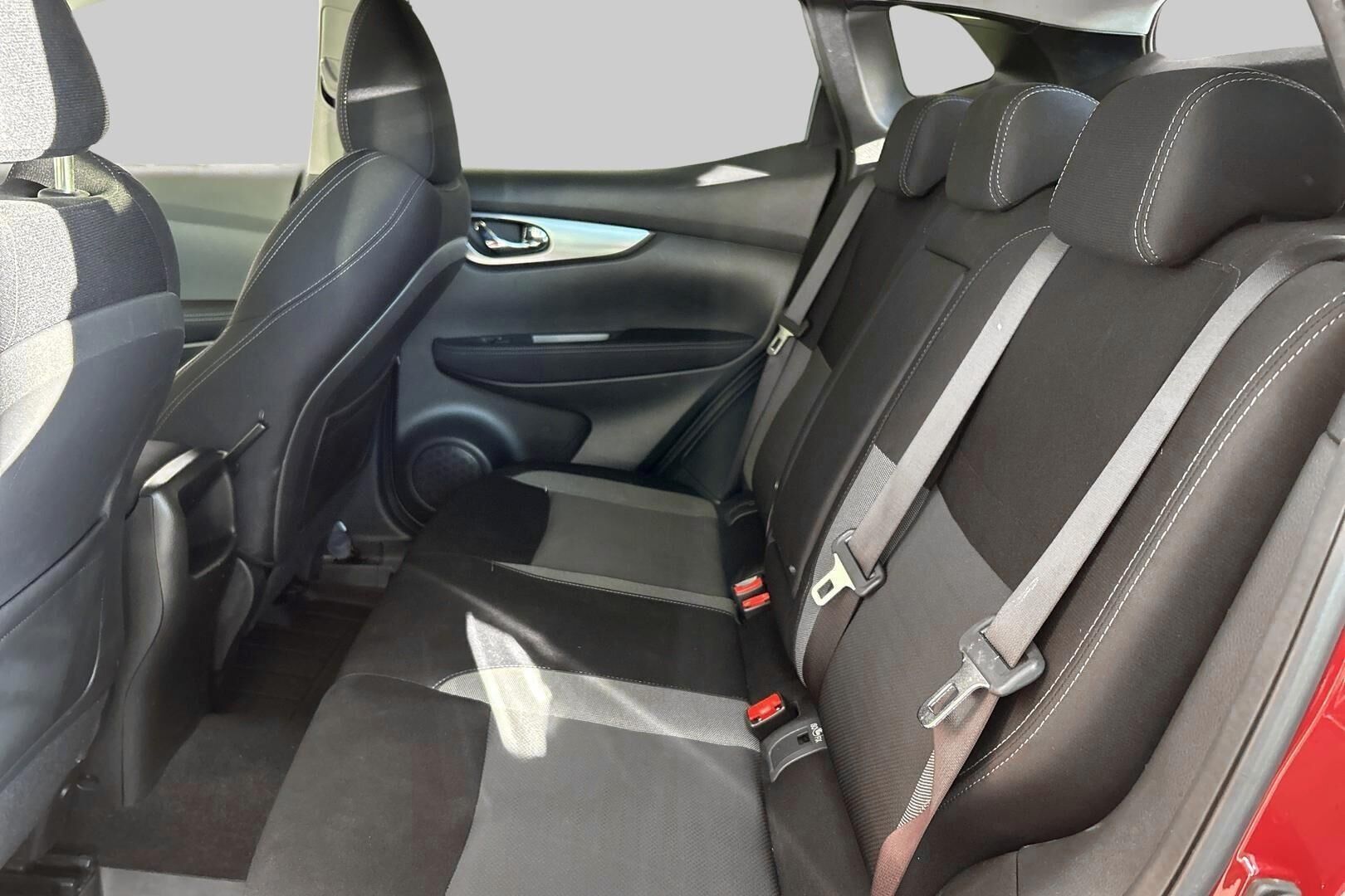 Nissan Qashqai iso kuva 9