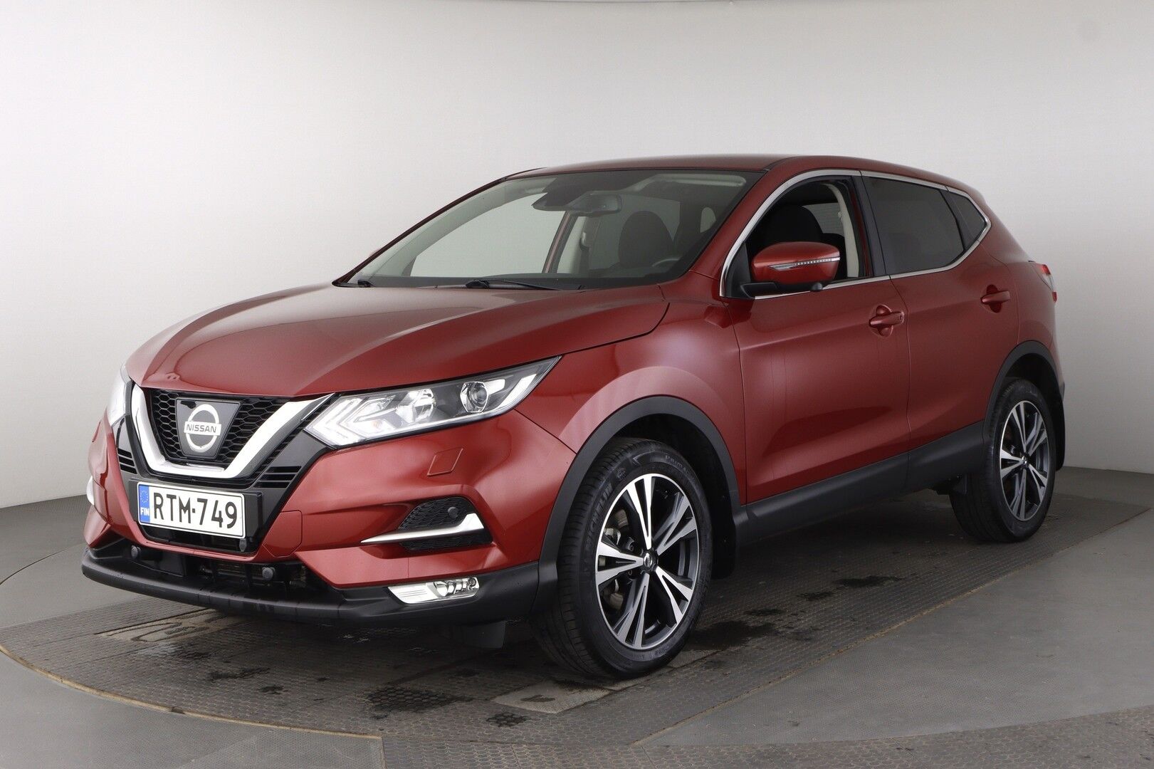 Nissan Qashqai iso kuva 10