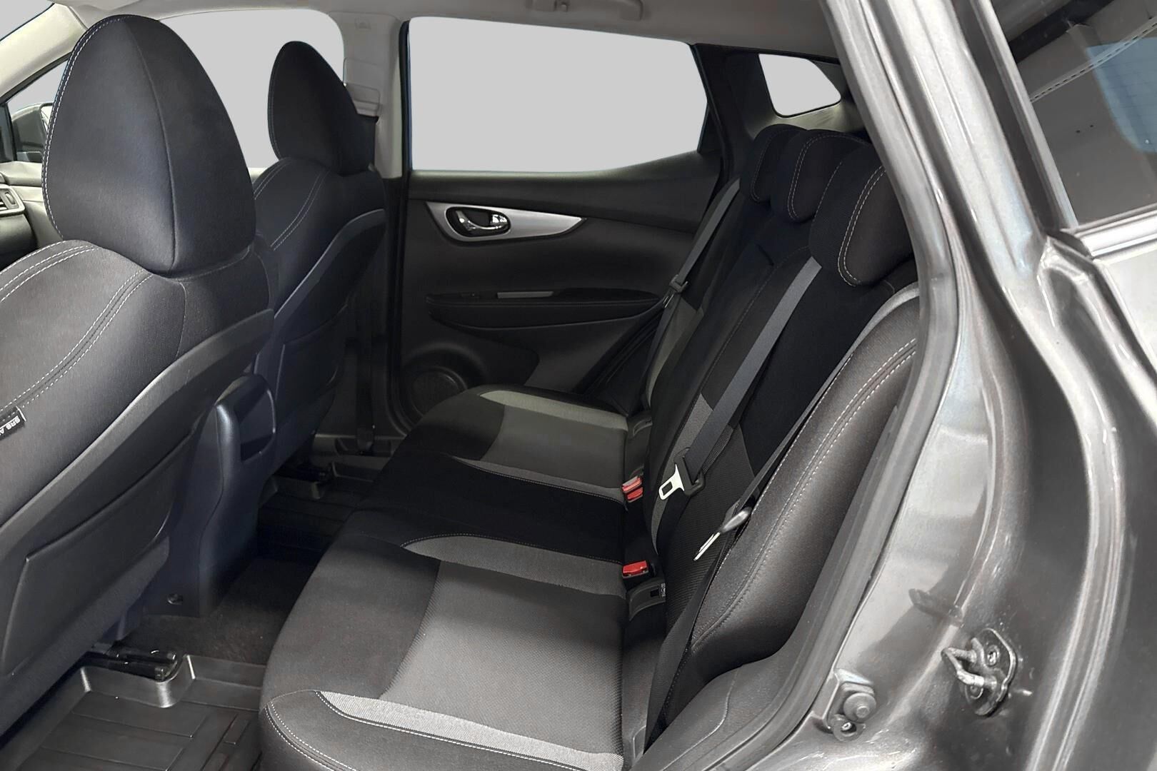 Nissan Qashqai iso kuva 9