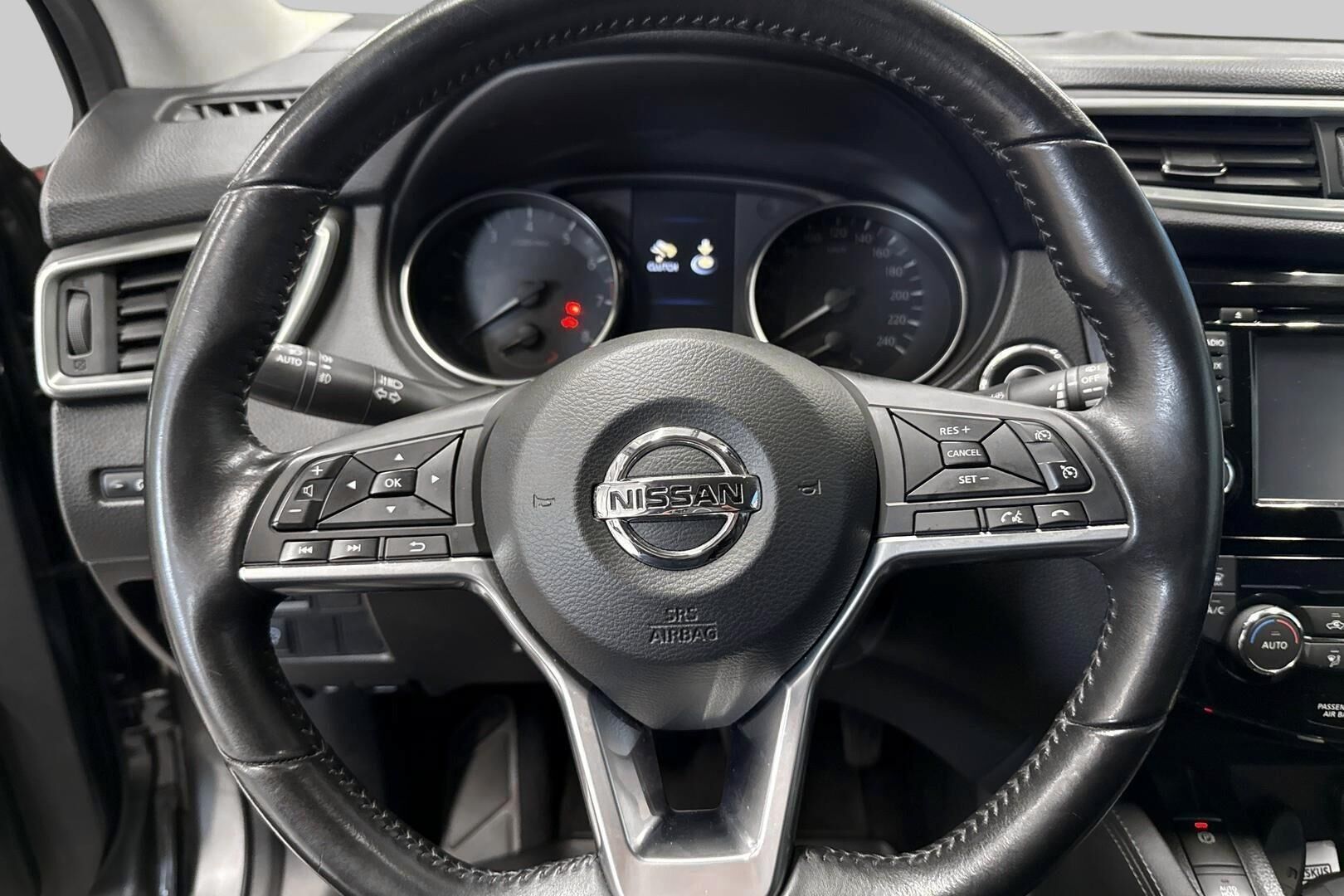 Nissan Qashqai iso kuva 14