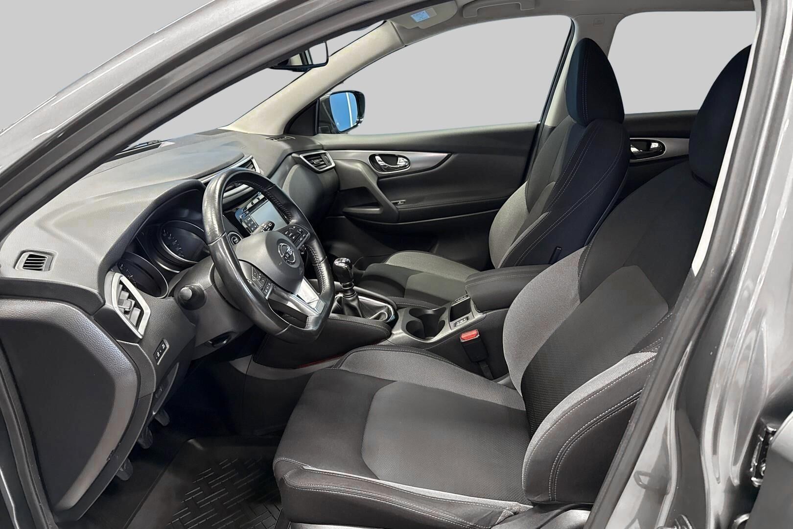 Nissan Qashqai iso kuva 8