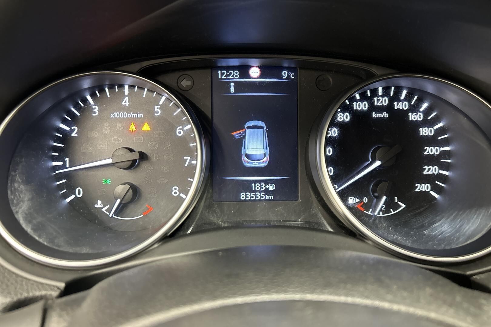 Nissan Qashqai iso kuva 17