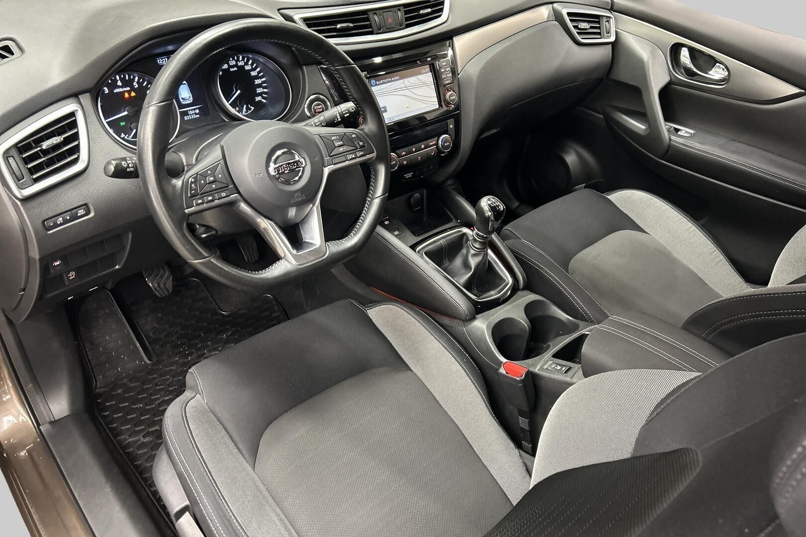Nissan Qashqai iso kuva 9