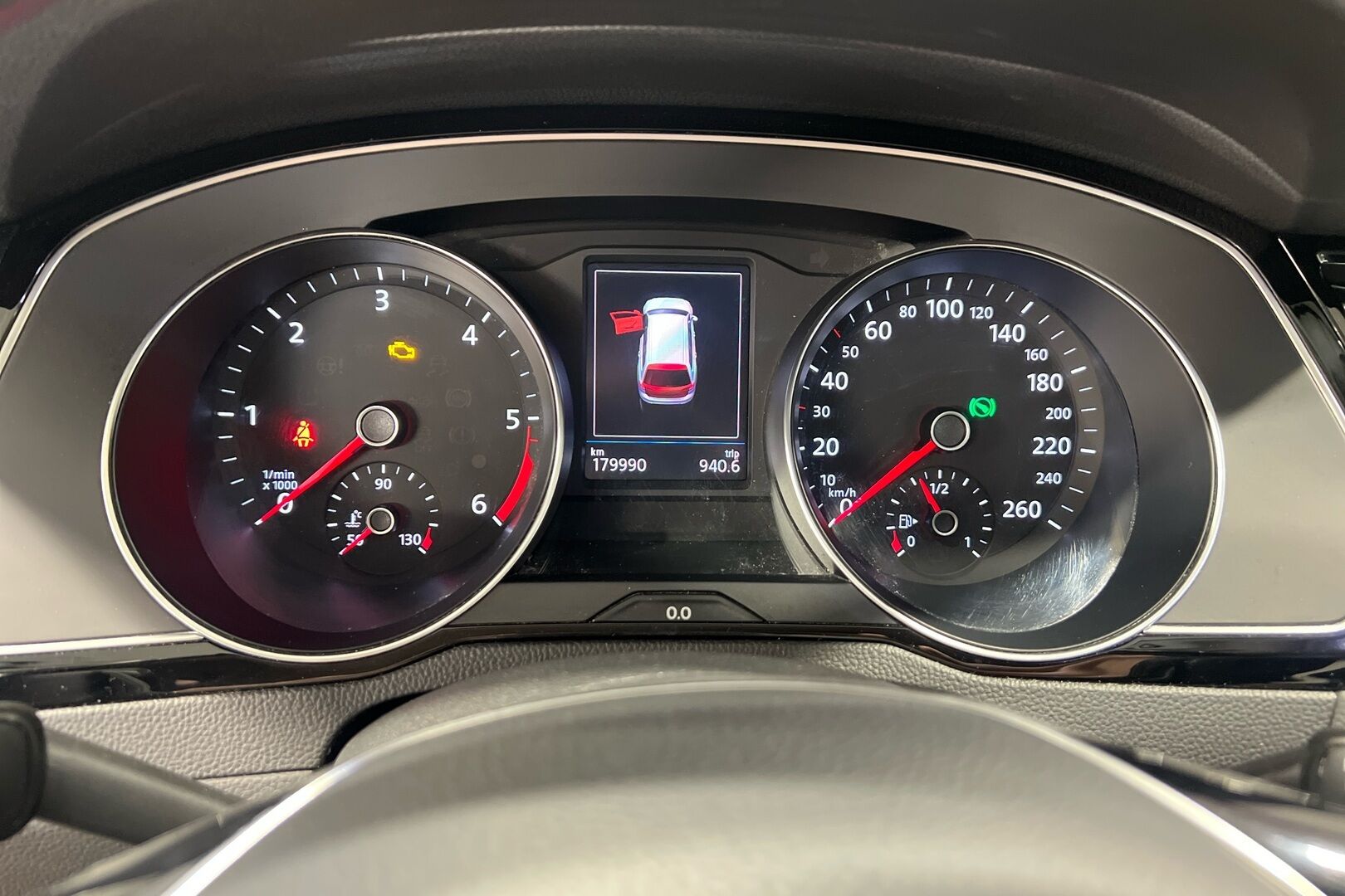 Volkswagen Passat iso kuva 19