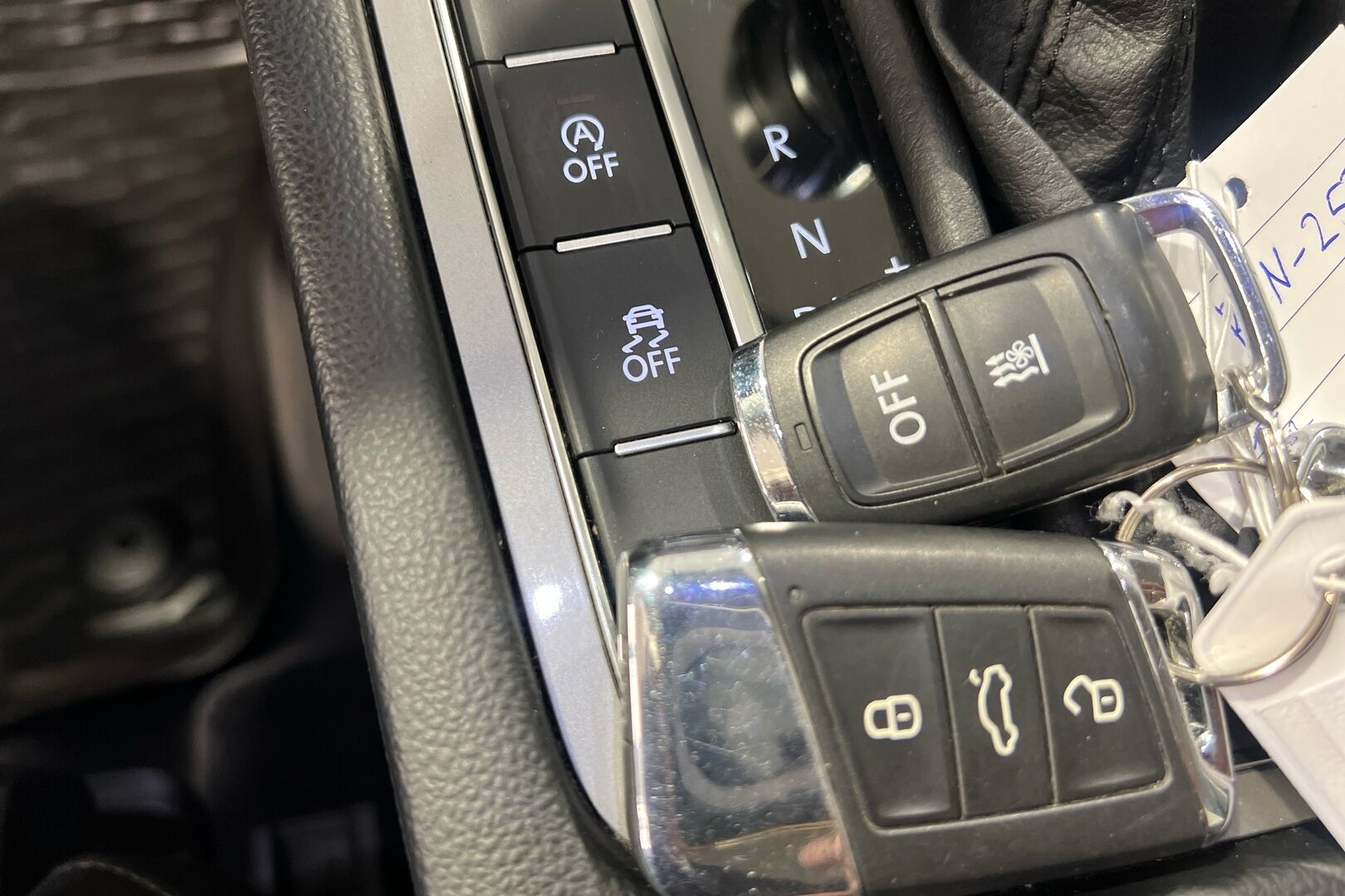 Volkswagen Passat iso kuva 22