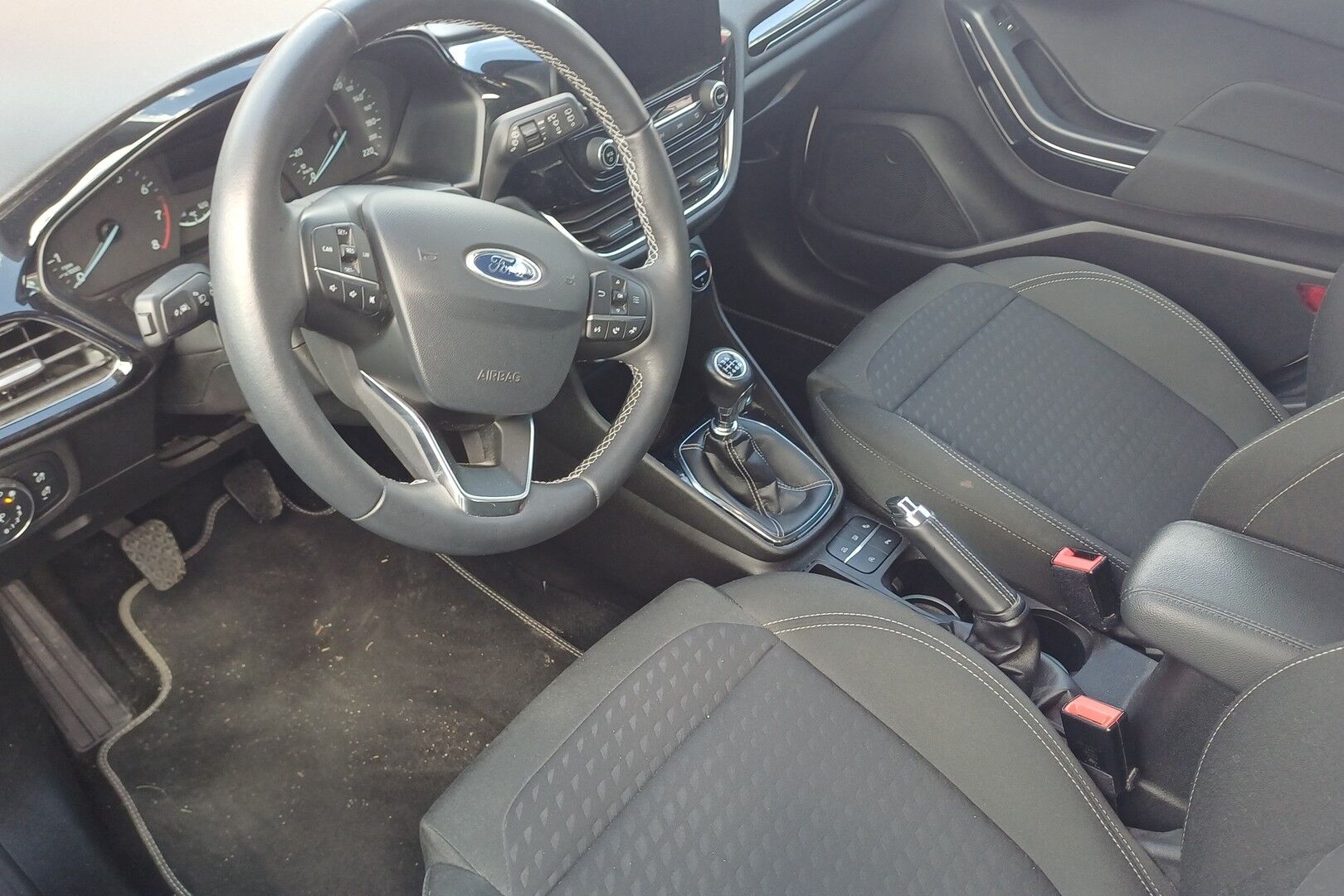Ford Fiesta iso kuva 0