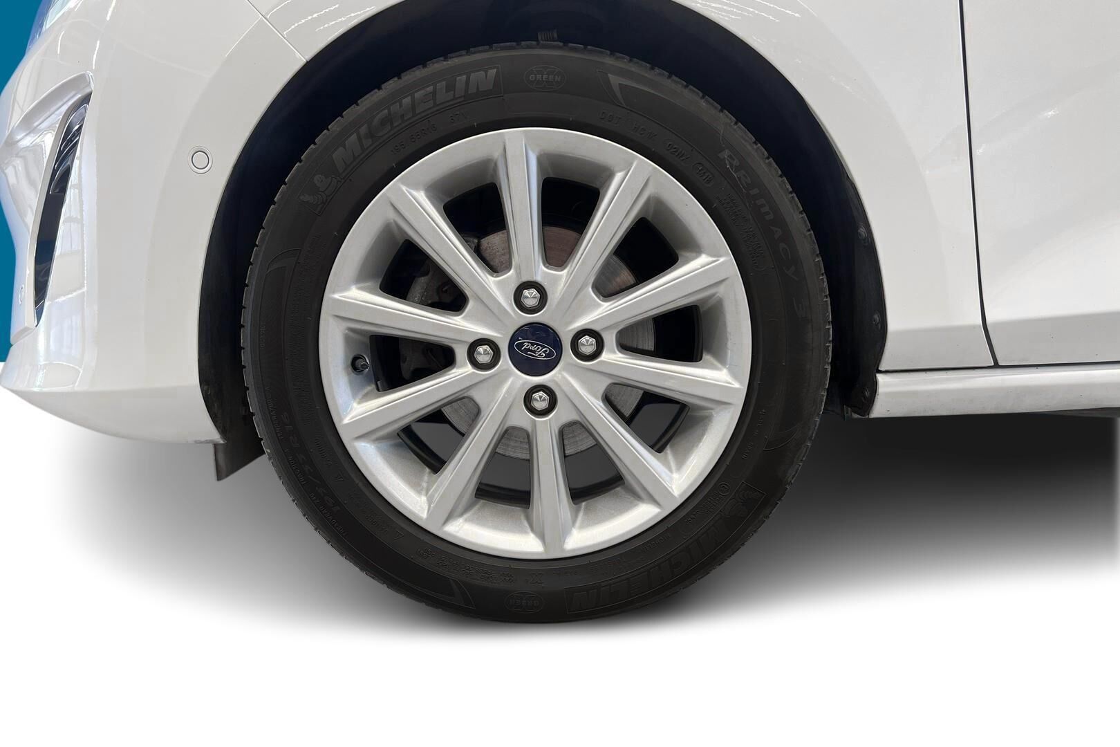 Ford Fiesta iso kuva 10