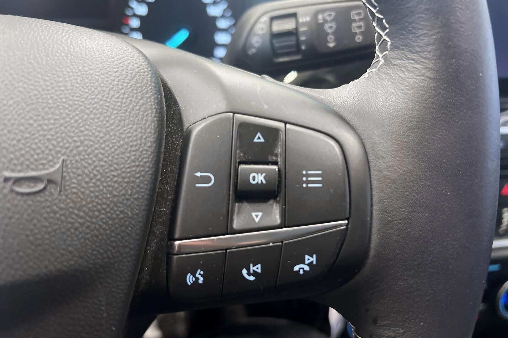 Ford Fiesta iso kuva 25