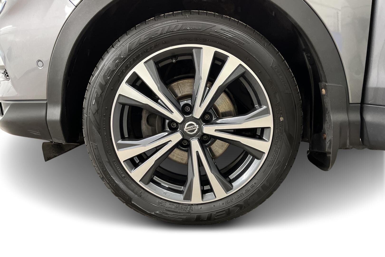 Nissan Qashqai iso kuva 13
